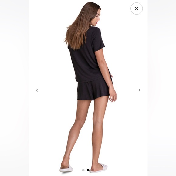 NWT Barefoot Dreams Pajamas Luxe milk jersey® scoop neck shirt & short PJ set - Picture 4 of 6